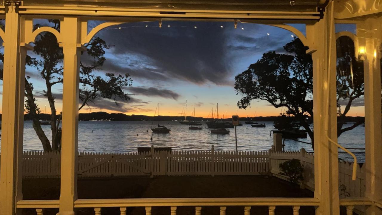Paradise On The Strand Russell Luaran gambar